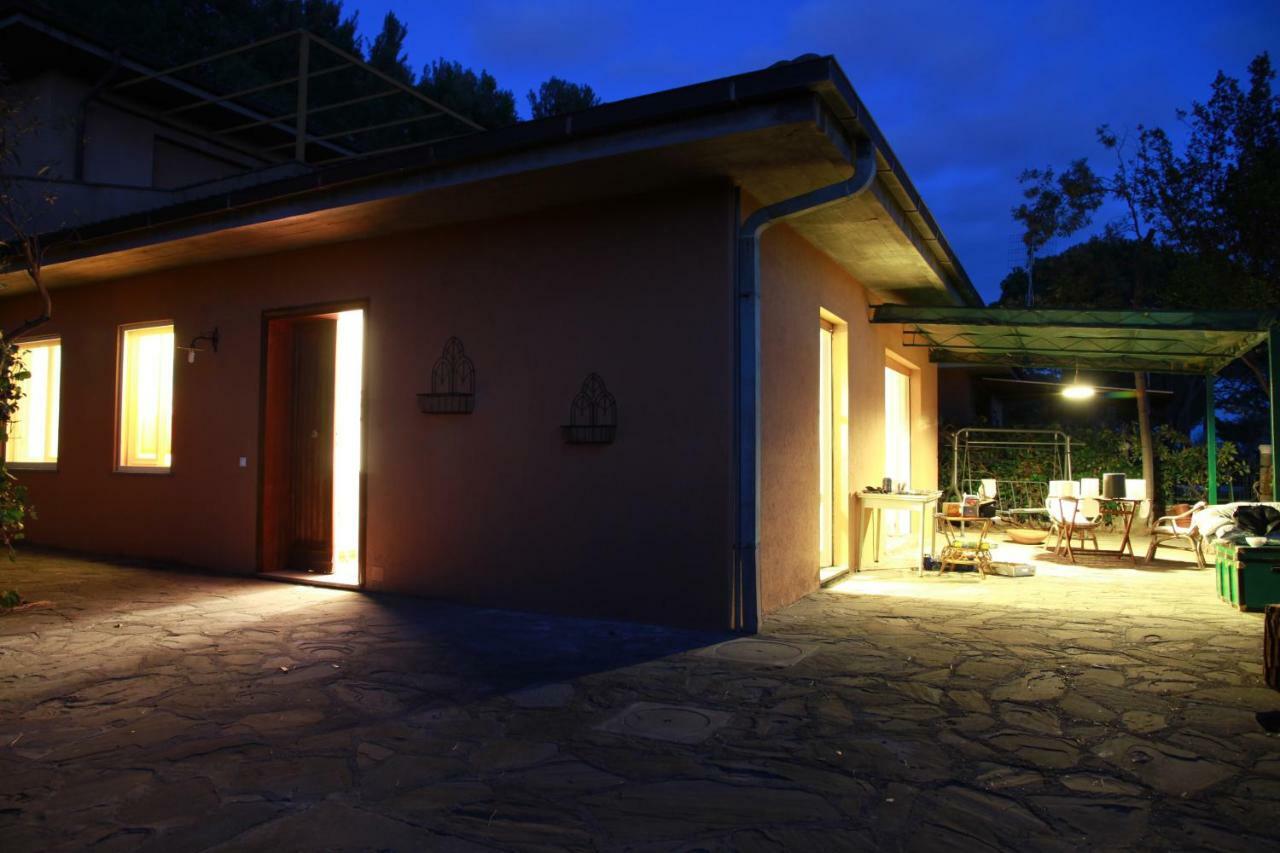 Villa Giulia Al Mare Кастільйоне-делла-Пеская Екстер'єр фото